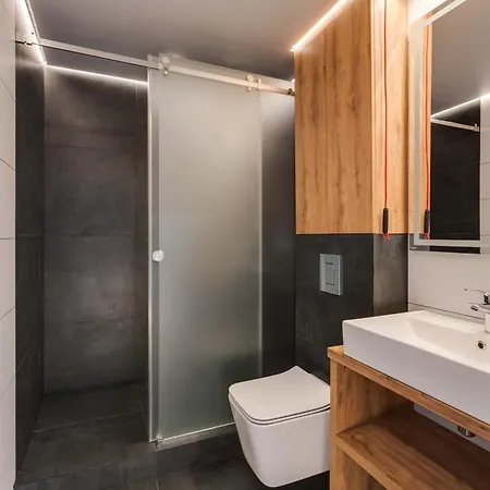 Lumen Living Hotel 4*